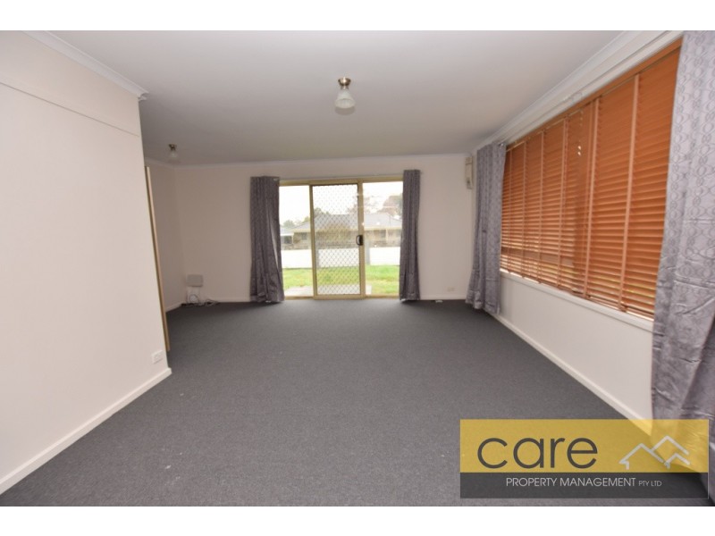 2 Sidney Street, Cranbourne VIC 3977