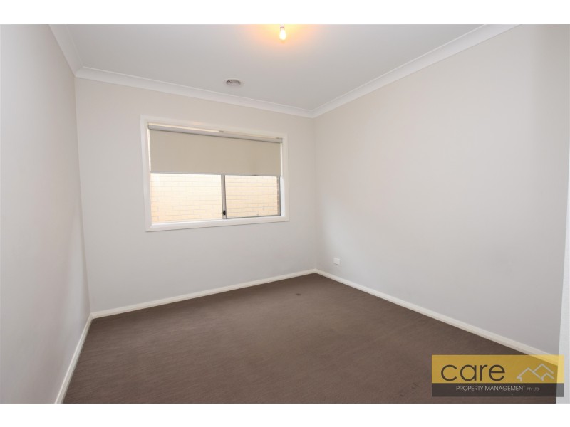 27 Joanne Way, Officer VIC 3809