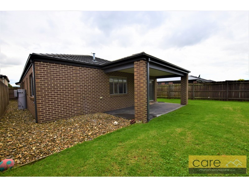 27 Joanne Way, Officer VIC 3809