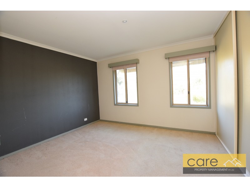 8 Mary Court, Mornington VIC 3931