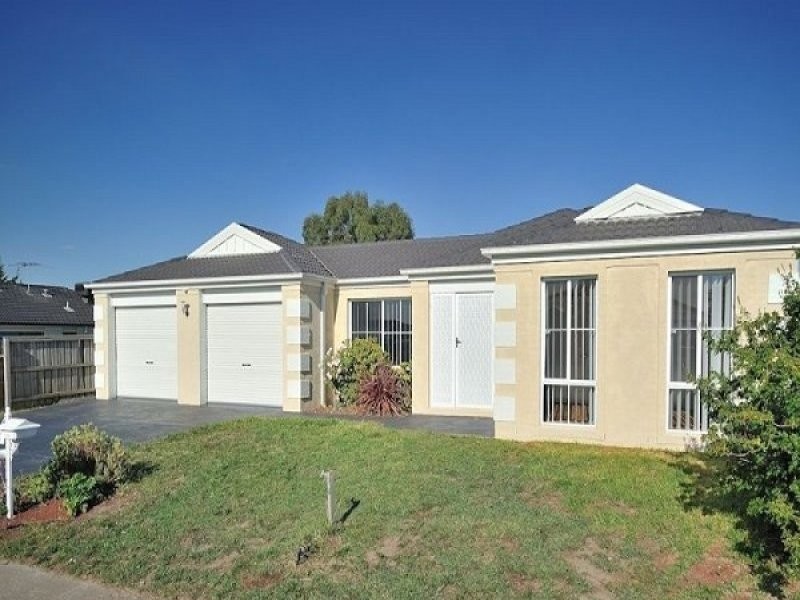 10 Hadley Circle, Narre Warren South VIC 3805