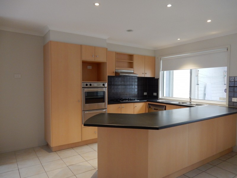 10 Hadley Circle, Narre Warren South VIC 3805