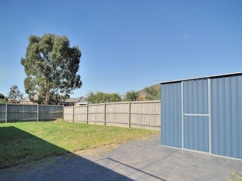 10 Hadley Circle, Narre Warren South VIC 3805