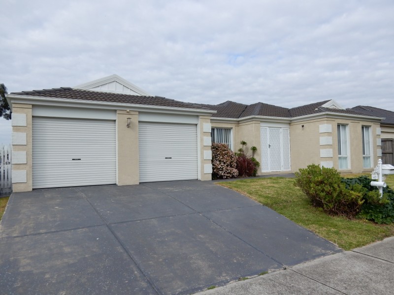 10 Hadley Circle, Narre Warren South VIC 3805