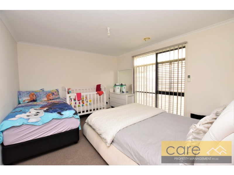 2/30 Simon Court, Hampton Park VIC 3976