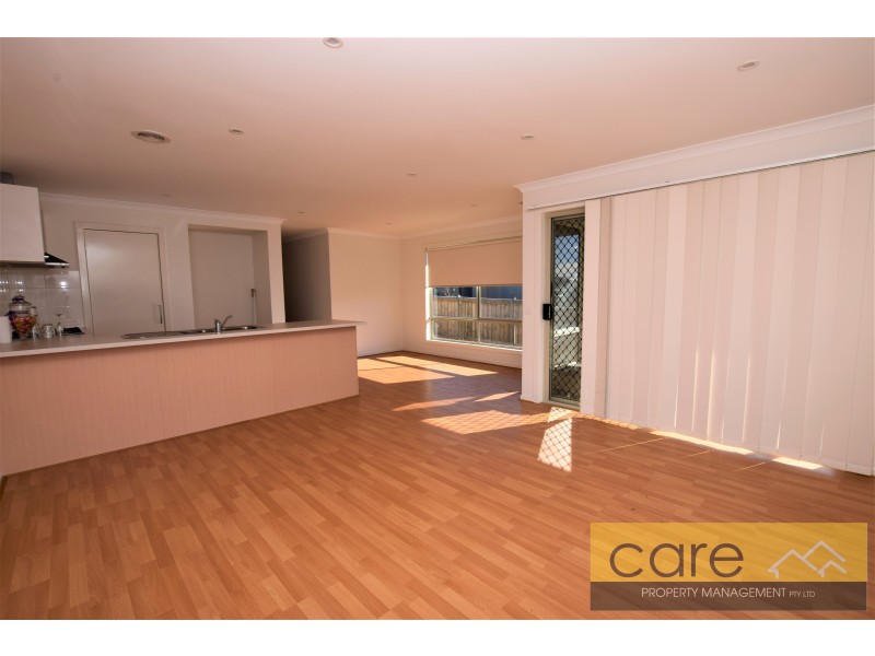 74 Bona Vista Rise, Clyde VIC 3978