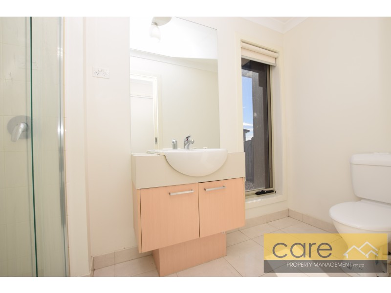 74 Bona Vista Rise, Clyde VIC 3978