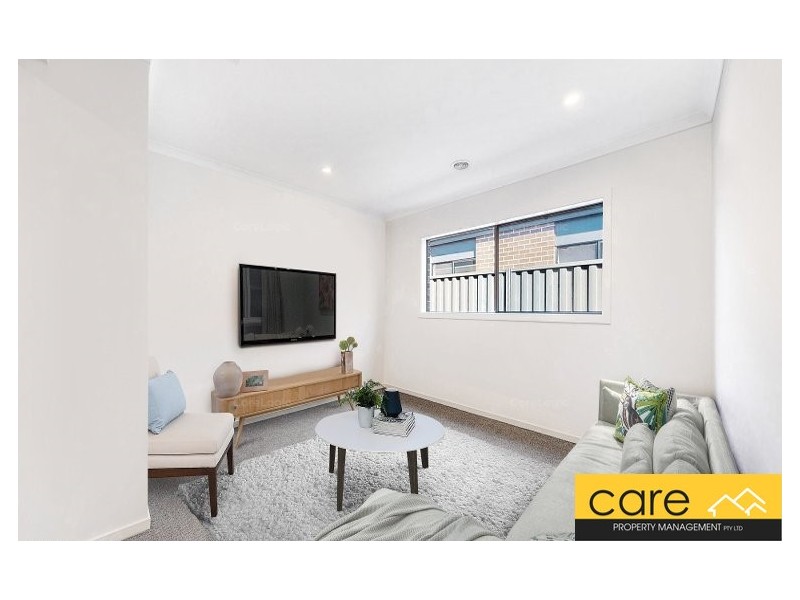 49 Applejack Boulevard, Clyde VIC 3978