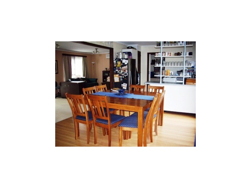 2 Hampton Drive,, Hampton Park VIC 3976