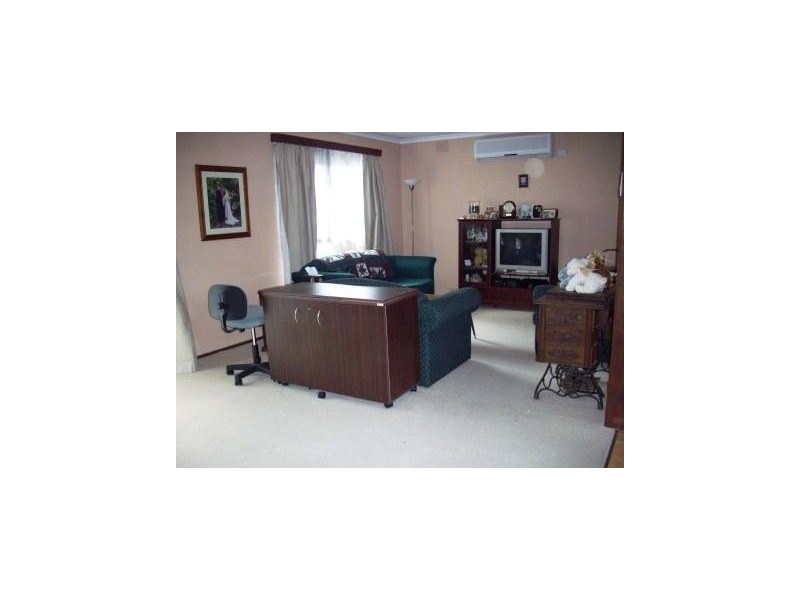 2 Hampton Drive,, Hampton Park VIC 3976