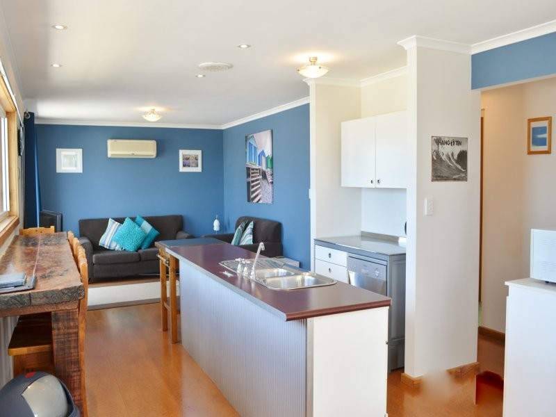 9 Nelson Street, Marion Bay SA 5575