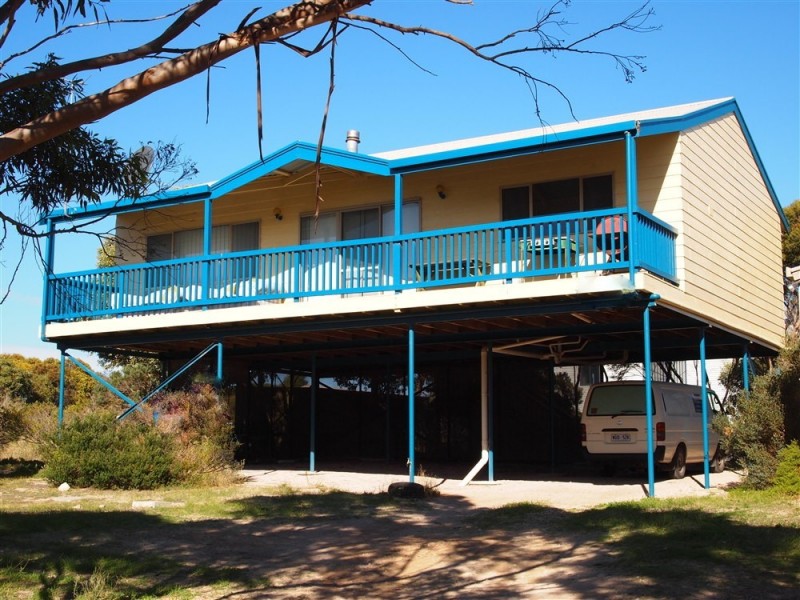 10 Waratah Avenue, Marion Bay SA 5575
