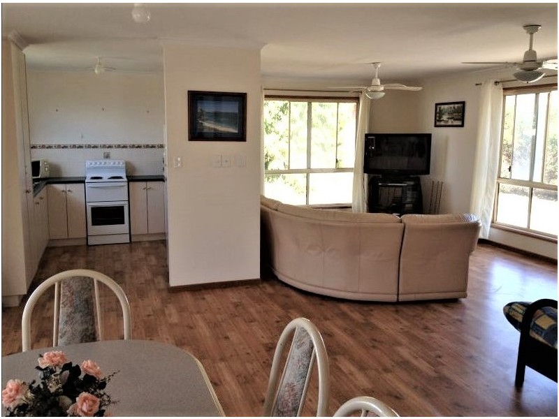 17 Waratah Avenue, Marion Bay SA 5575