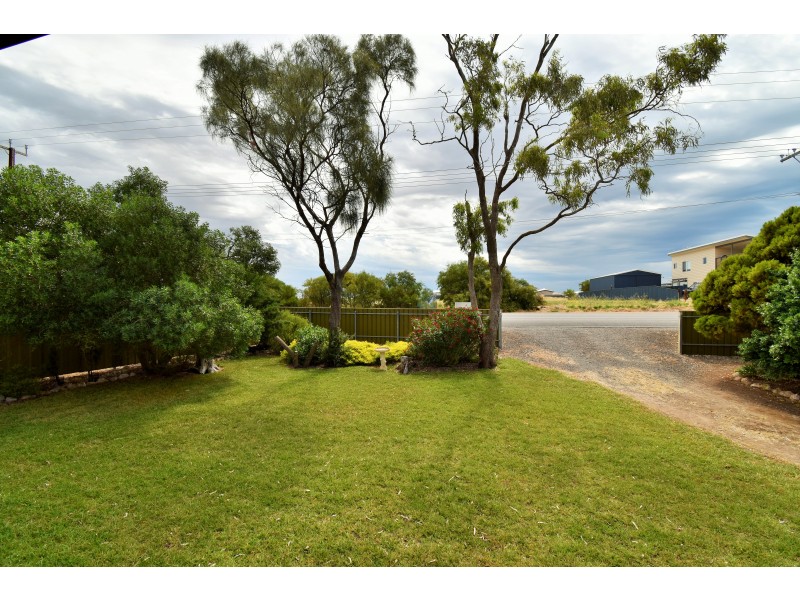 106 Bayview Road, Point Turton SA 5575