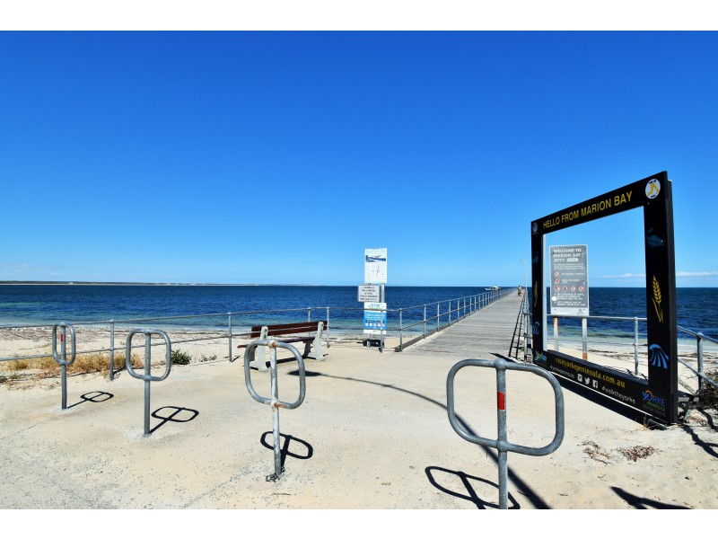 6 Dotteral Crescent, Marion Bay SA 5575