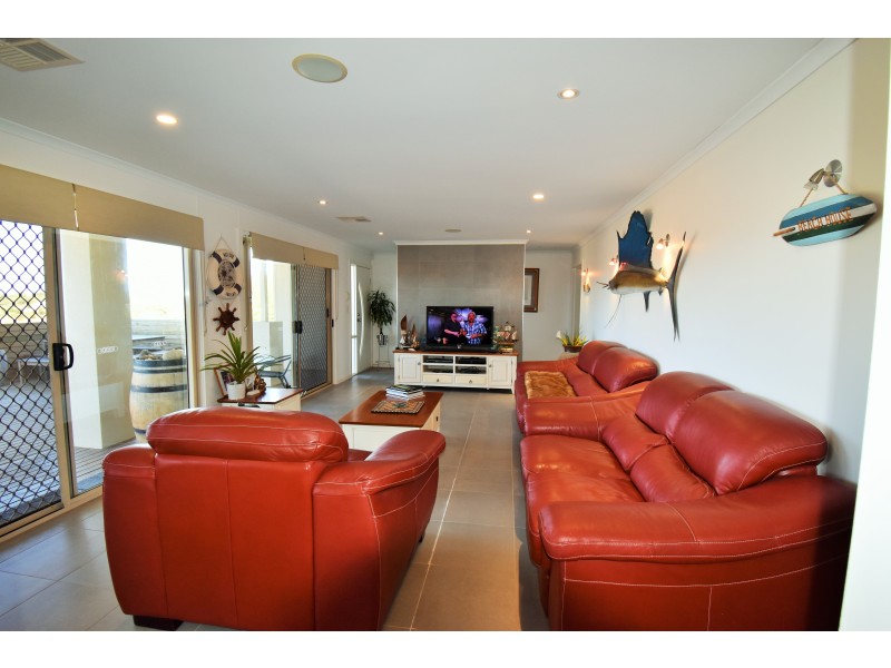 20 Peregrine Drive, Marion Bay SA 5575