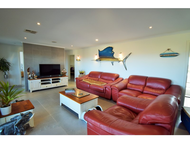 20 Peregrine Drive, Marion Bay SA 5575