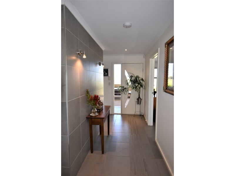20 Peregrine Drive, Marion Bay SA 5575