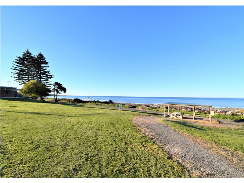 56a Esplanade, Point Turton SA 5575