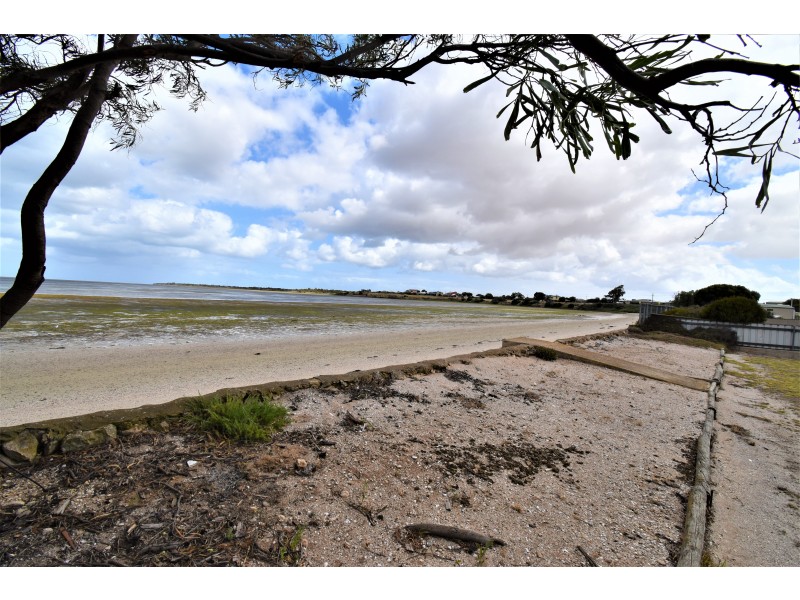 28 Beach Road, Coobowie SA 5583