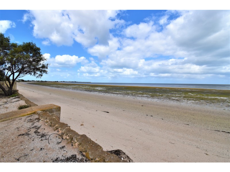 28 Beach Road, Coobowie SA 5583