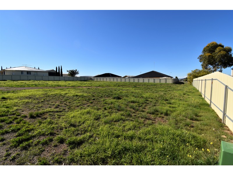 41 Captain Hutchinson Drive, Point Turton SA 5575