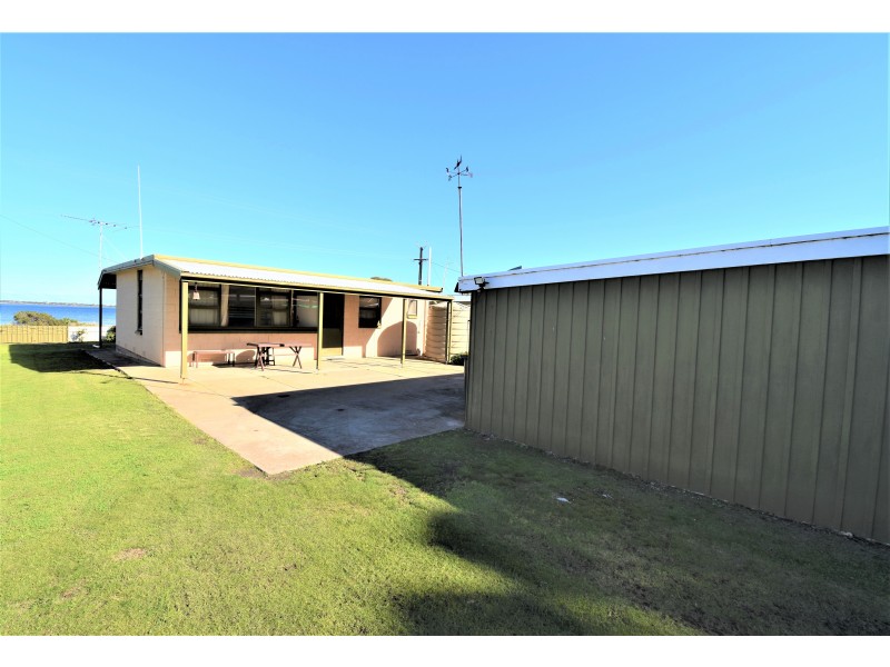 8 Hickeys Drive, Coobowie SA 5583