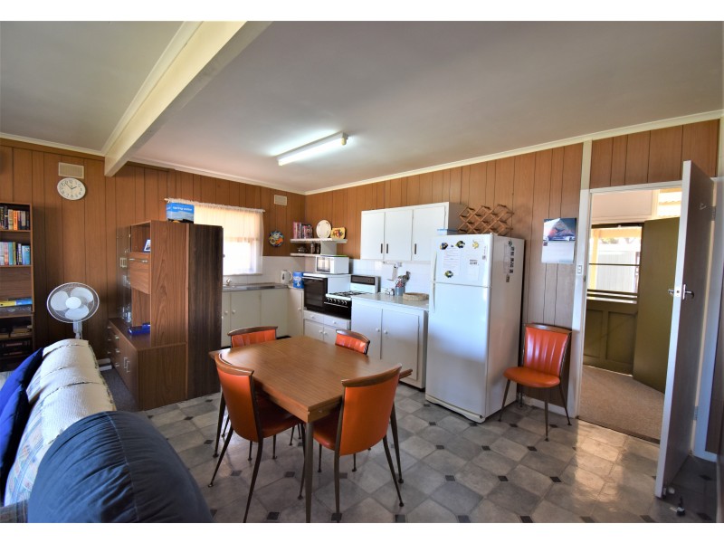 8 Hickeys Drive, Coobowie SA 5583