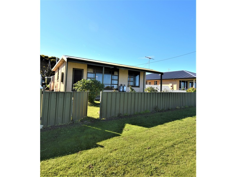 8 Hickeys Drive, Coobowie SA 5583