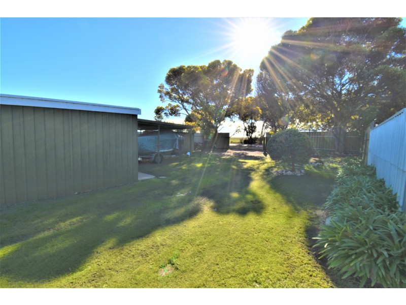8 Hickeys Drive, Coobowie SA 5583