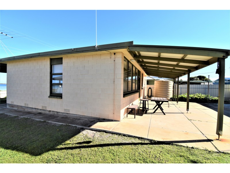 8 Hickeys Drive, Coobowie SA 5583