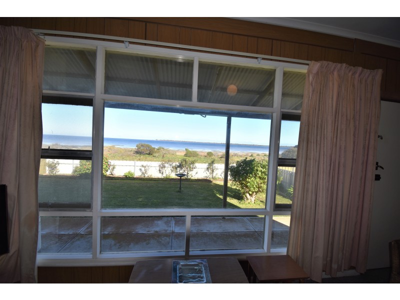 8 Hickeys Drive, Coobowie SA 5583