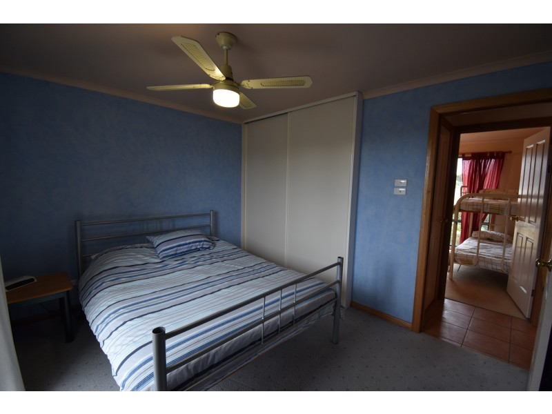 16 Templetonia Crescent, Marion Bay SA 5575