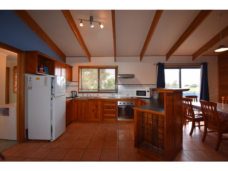 16 Templetonia Crescent, Marion Bay SA 5575