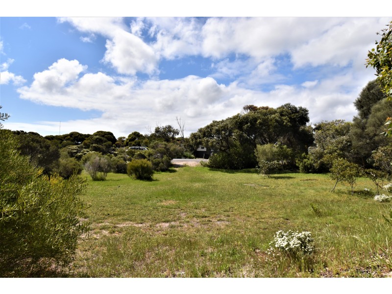 18 Willyama Drive, Marion Bay SA 5575