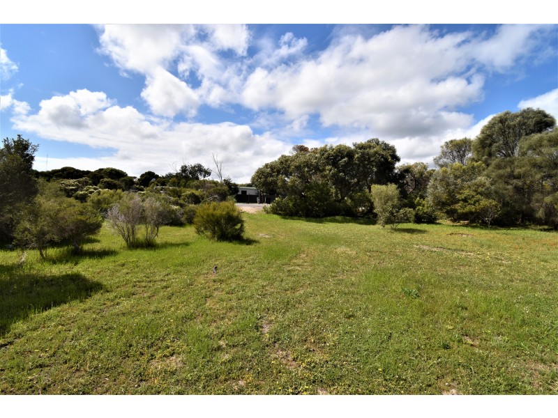 18 Willyama Drive, Marion Bay SA 5575