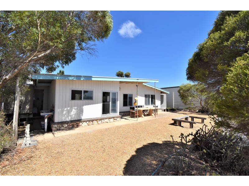 886 North Coast Road, Point Souttar SA 5575