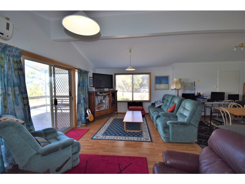 6 First Street, Wool Bay SA 5575