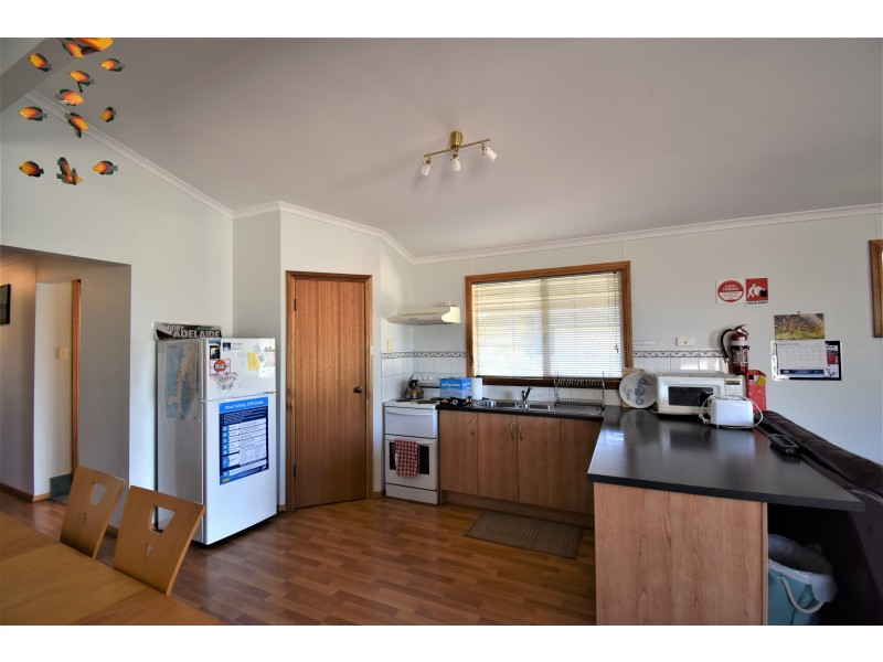 6 First Street, Wool Bay SA 5575