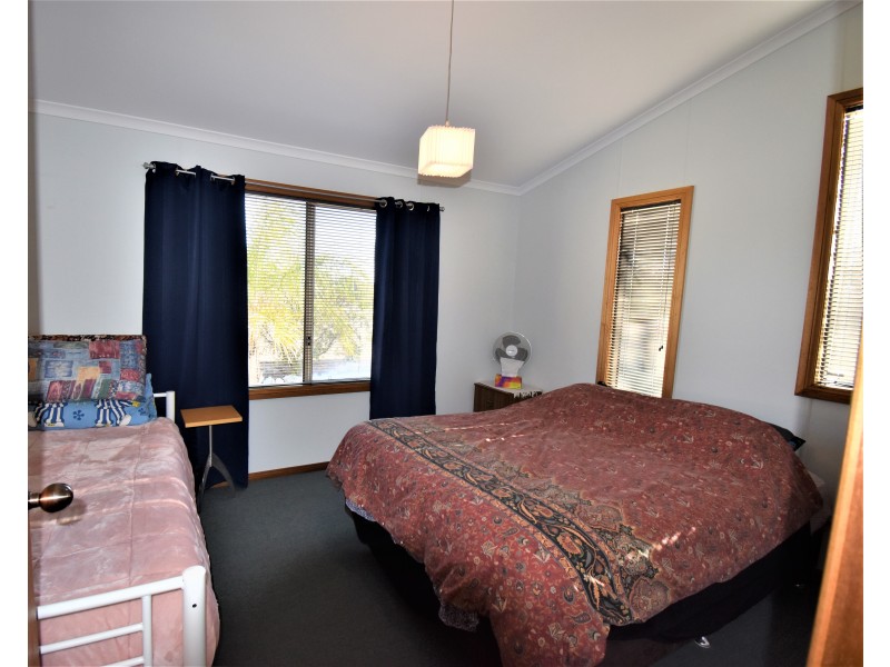 6 First Street, Wool Bay SA 5575