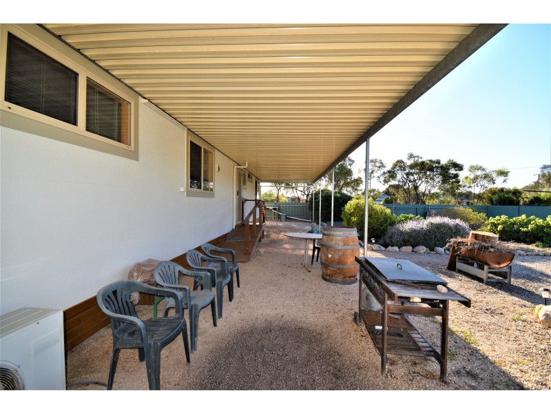 6 First Street, Wool Bay SA 5575