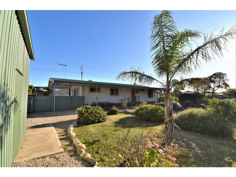 6 First Street, Wool Bay SA 5575