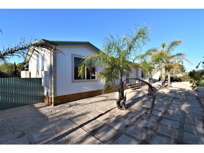 6 First Street, Wool Bay SA 5575