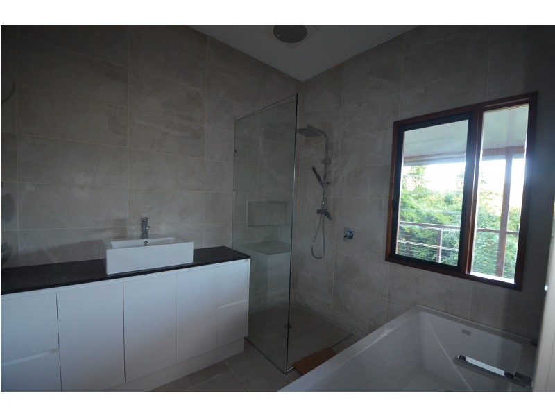 3 Robinson Avenue, Girards Hill NSW 2480