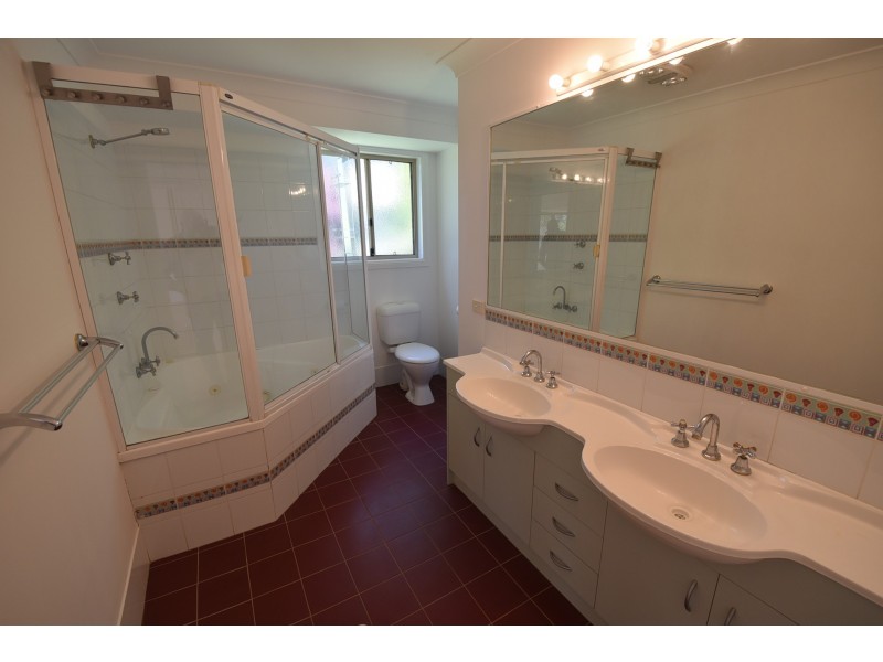 11 Wanda Drive, East Lismore NSW 2480