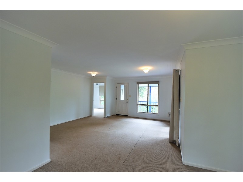 42 Dunromin Drive, Modanville NSW 2480