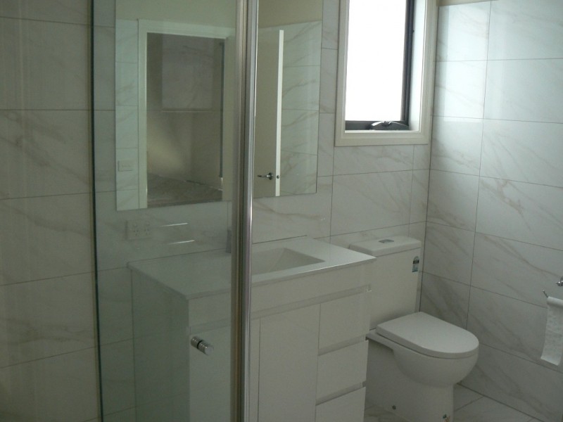 2/13 Great ocean Road, Marengo VIC 3233