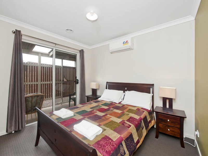 32 Scenic Drive, Apollo Bay VIC 3233
