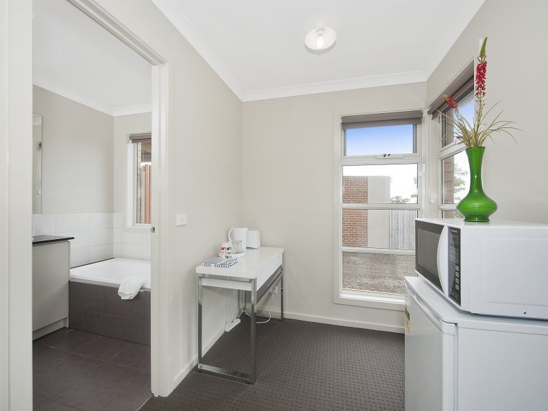 32 Scenic Drive, Apollo Bay VIC 3233