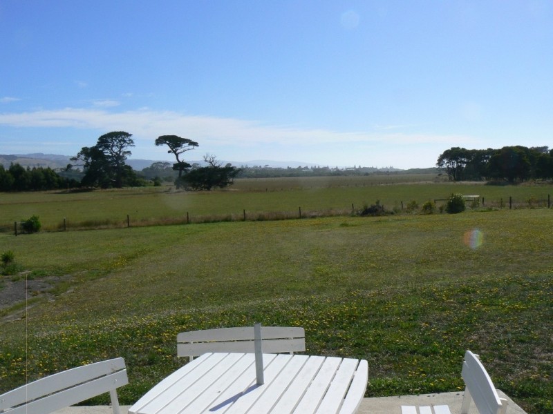 10 Barton Place, Marengo VIC 3233